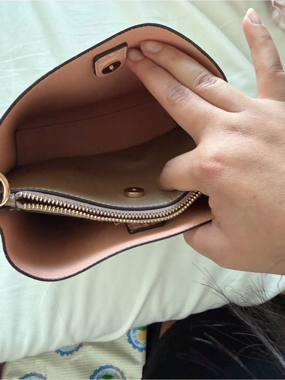 Coach Beige/Chalk Signature Crossbody Bucket Bag with Gold Logo